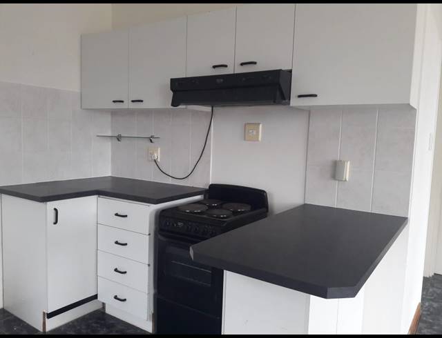 2 BEDROOM TOWNHOUSE RENTED IN LORRAINE